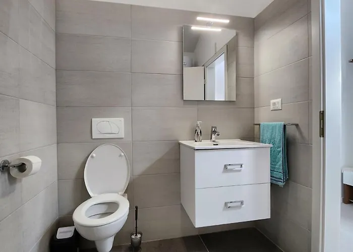 Nicolas Apartman Póla